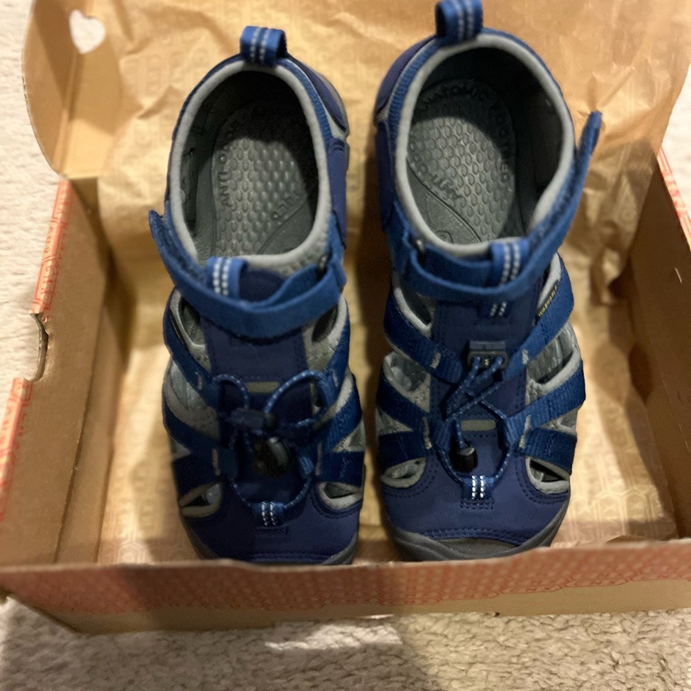 Keen Blue and Gray Water Shoes with Closed-Toe Design